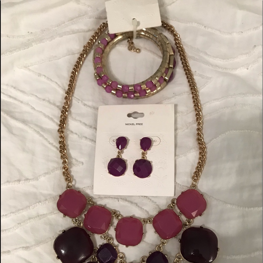 Necklace and Earrings set